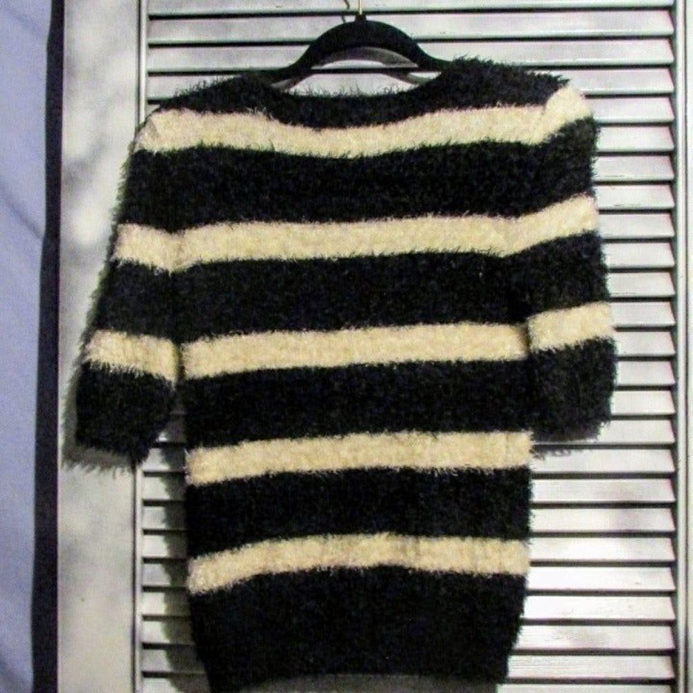 Philosophy XS striped fuzzy sweater - Picture 4 of 11